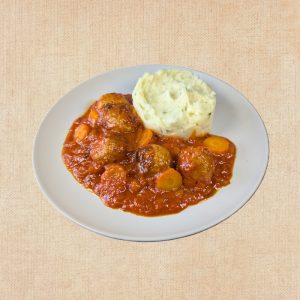 Albóndigas en Salsa con Puré de Patatas, plato casero saludable de Los Paques de Juan.