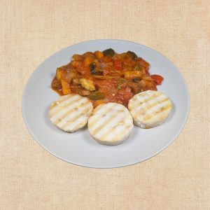 Merluza con Pisto de Verduras, plato casero saludable de Los Paques de Juan.