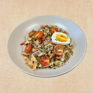 Ensalada de Lentejas con Pollo, plato casero saludable de Los Paques de Juan.