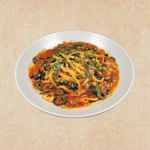 Tagliatelle con Salsa Putanesca, plato casero saludable de Los Paques de Juan.