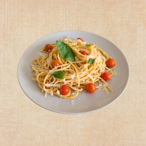 Spaghetti con Cherris, Albahaca y Parmesano – Los Paques de Juan